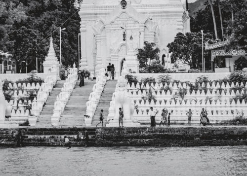 Photography-Myanmar-Mandalay-river-kids-playing